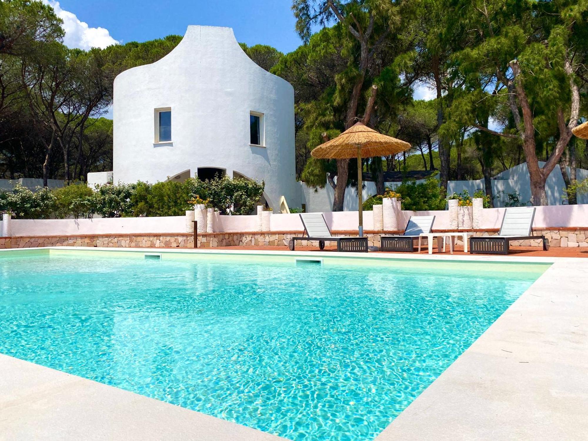 Hotel Mare Pineta Santa Margherita di Pula Kültér fotó
